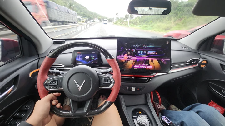Display placement on a VinFast dashboard