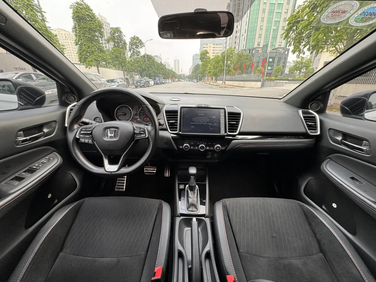 Factory cockpit reference. Honda City RS 1.5 AT 2022 · Việt Nam