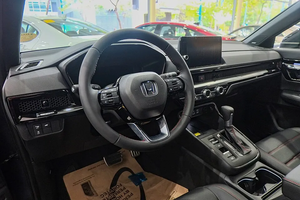 Factory cockpit reference. Honda CR-V 2.0 RS e-HEV - · cabin