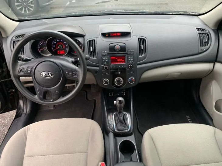 Factory cockpit reference. Kia Forte EX 2011 · market: US