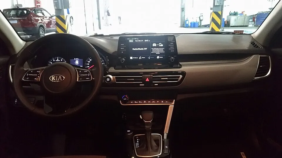 Khoang lái nguyên bản để tham khảo. 2020 Kia Seltos SX - Interior 1
