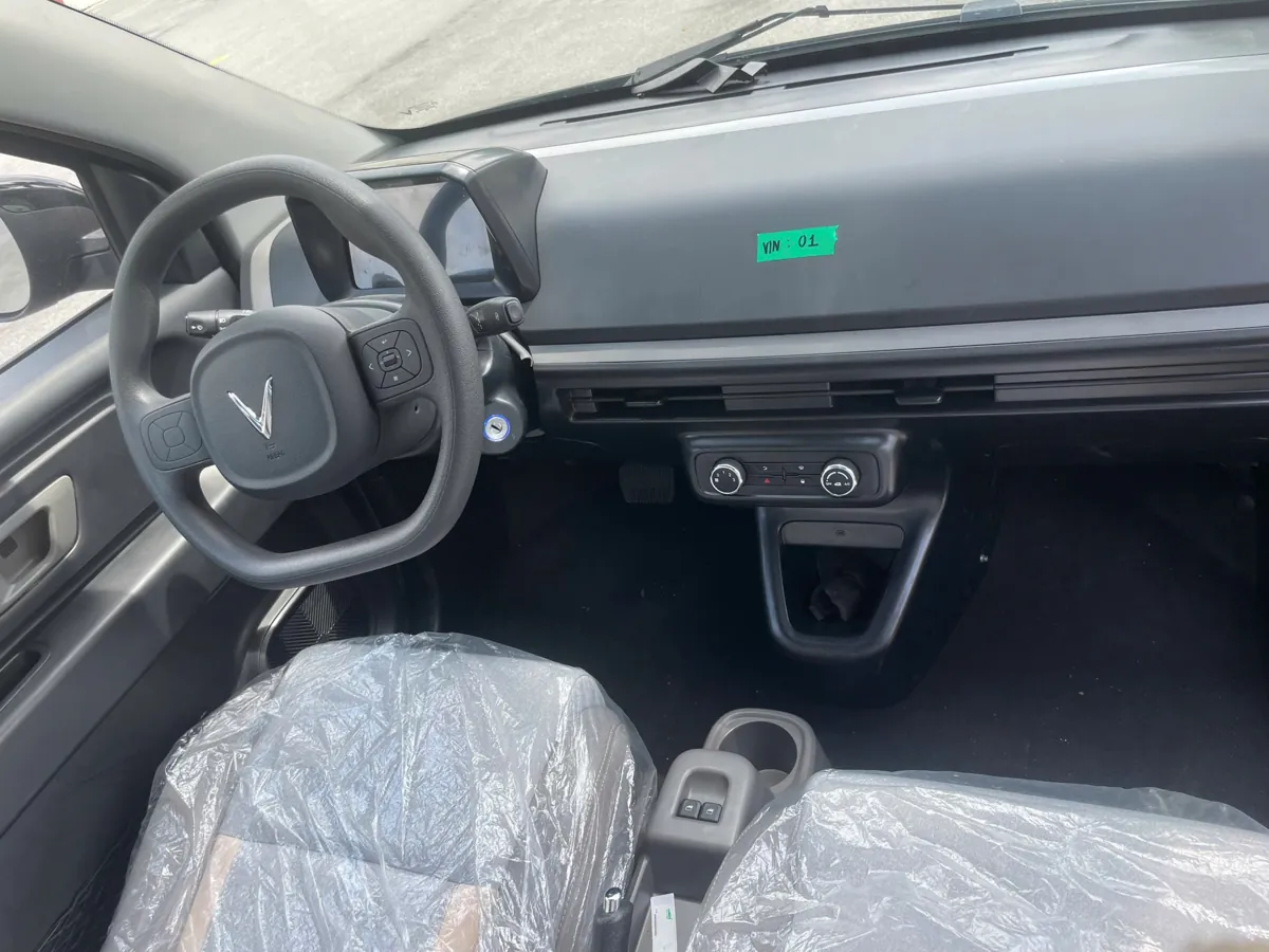 VinFast Minio Green 2025